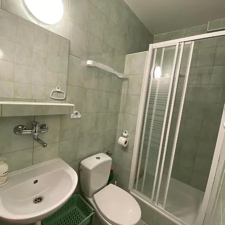 Dom Gościnny Larus Kwatera prywatna *